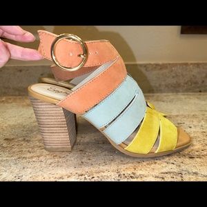 💛 SEYCHELLES COMPLETELY ENGAGED PASTEL MULTI SUEDE HEELS…SIZE 8…BLOCK HEEL 💛